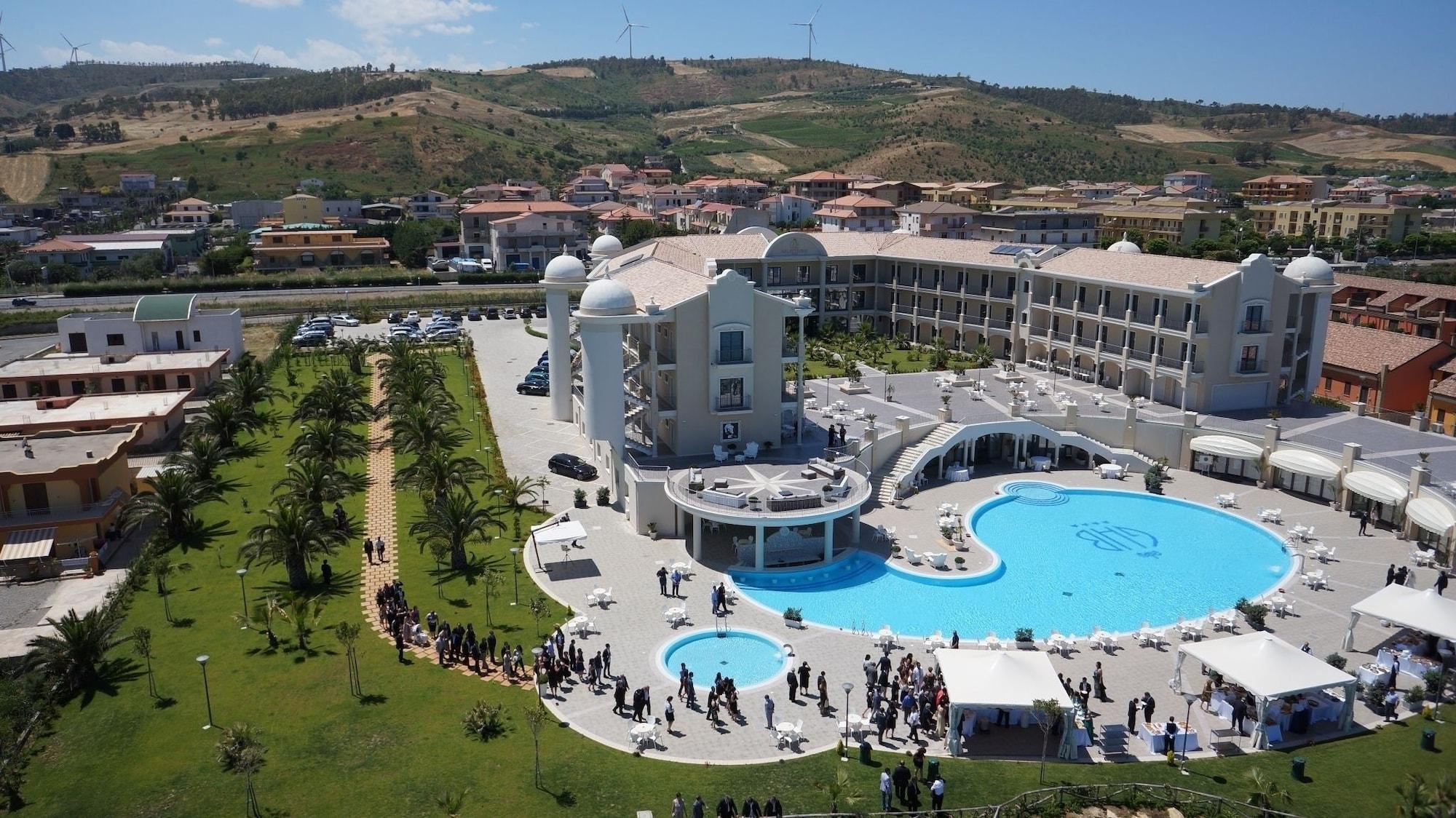 Grand Hotel Balestrieri Torre Melissa Exterior foto