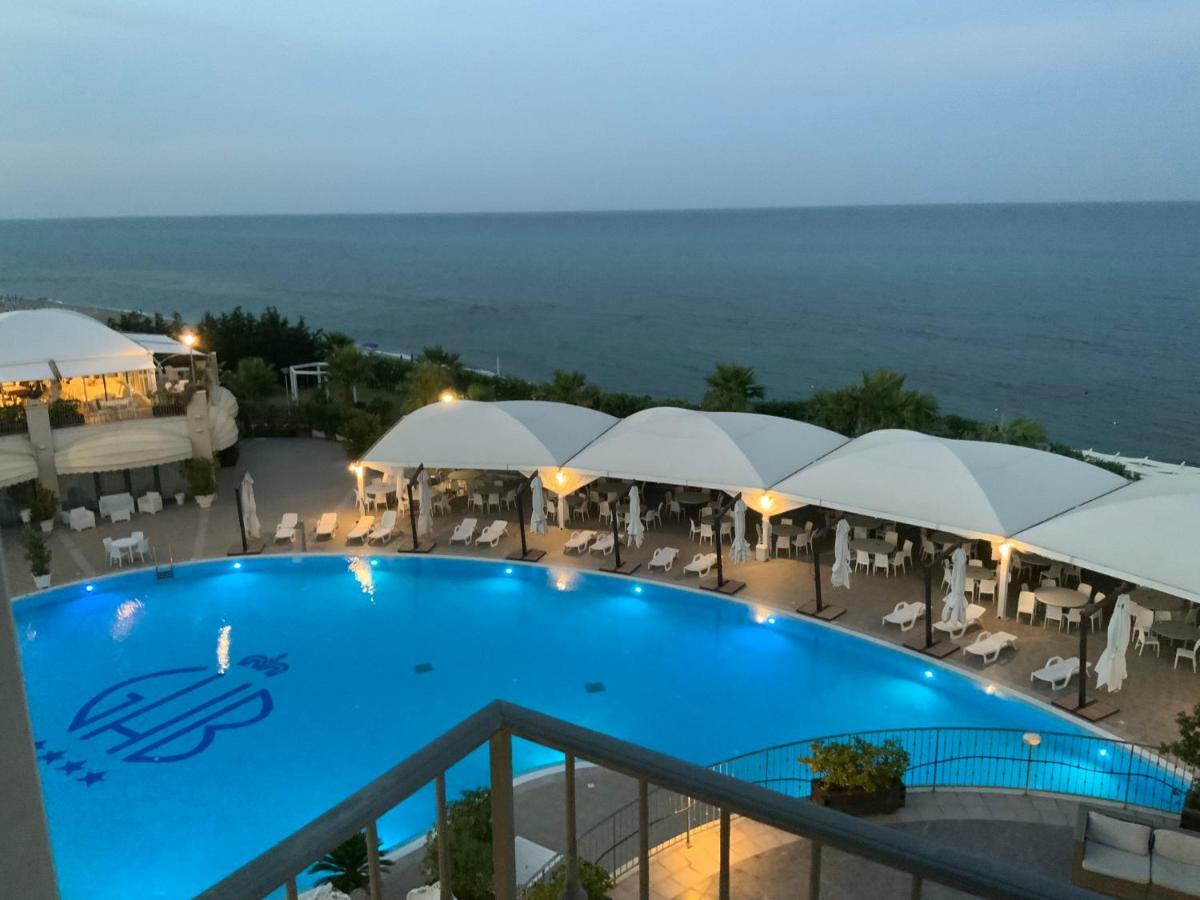 Grand Hotel Balestrieri Torre Melissa Exterior foto
